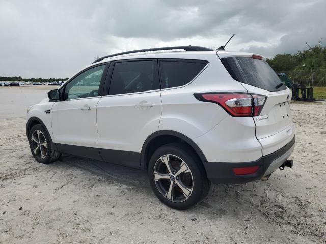 1FMCU9HD6JUB42811 - 2018 FORD ESCAPE SEL თეთრი ფოტო 2