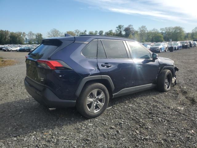 2T3P1RFV0PW380479 - 2023 TOYOTA RAV4 XLE ლურჯი ფოტო 3