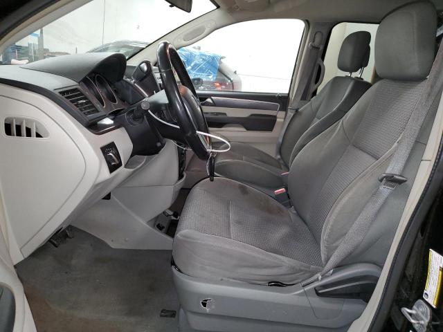 2C4RVAAG8CR393458 - 2012 VOLKSWAGEN ROUTAN S BLACK photo 7