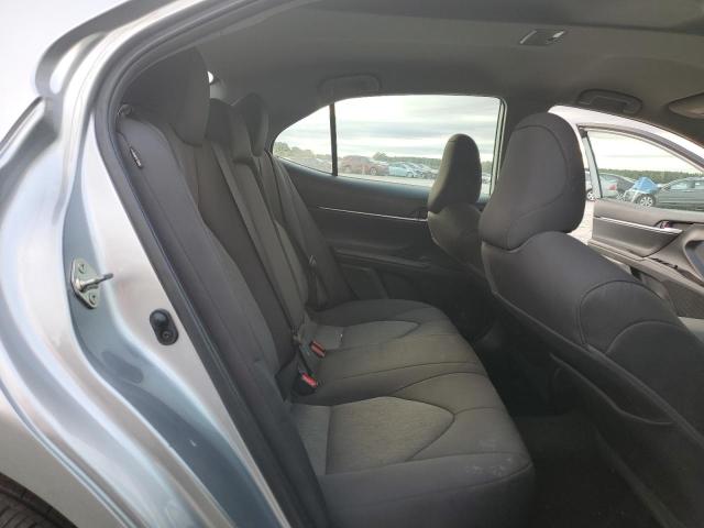 4T1C11AK7LU980285 - 2020 TOYOTA CAMRY LE Plata foto 10