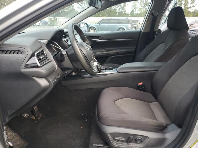 4T1C11AK7LU980285 - 2020 TOYOTA CAMRY LE Plata foto 7