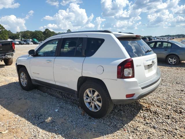 1C4NJCEA7GD615038 - 2016 JEEP COMPASS LATITUDE WHITE photo 2