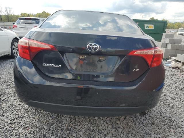 5YFBURHEXJP853613 - 2018 TOYOTA COROLLA L BLACK photo 6