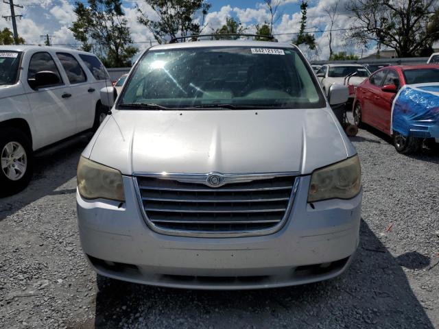 2A4RR5D18AR432771 - 2010 CHRYSLER TOWN & COU TOURING 银色 照片 5