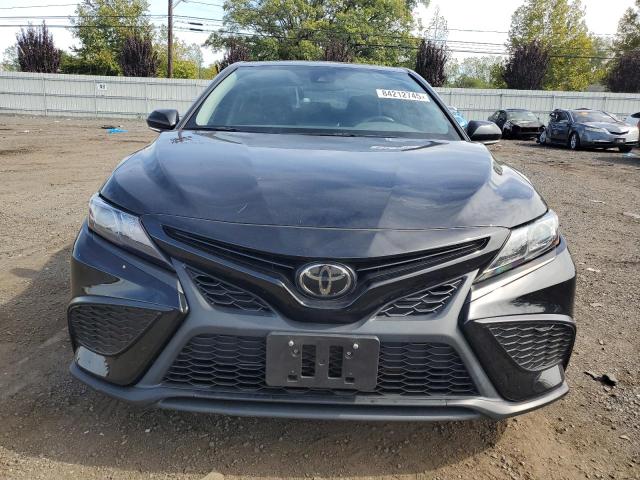 4T1G11BK3PU102746 - 2023 TOYOTA CAMRY SE NIGHT SHADE BLACK photo 5