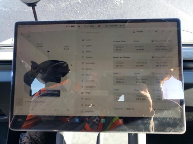 5YJ3E1EB3SF926749 - 2025 TESLA MODEL 3 رمادي صورة 9