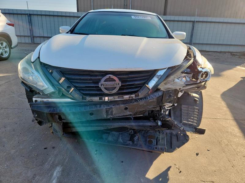 1N4AL3AP2GC155205 - 2016 NISSAN ALTIMA 2.5 WHITE photo 5