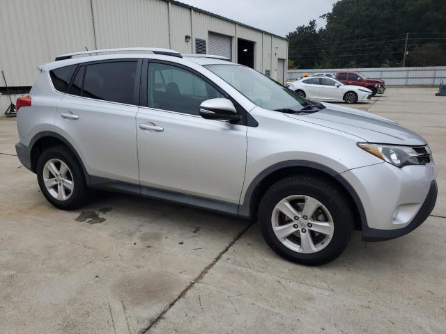 2T3WFREV2EW108687 - 2014 TOYOTA RAV4 XLE SILVER photo 4