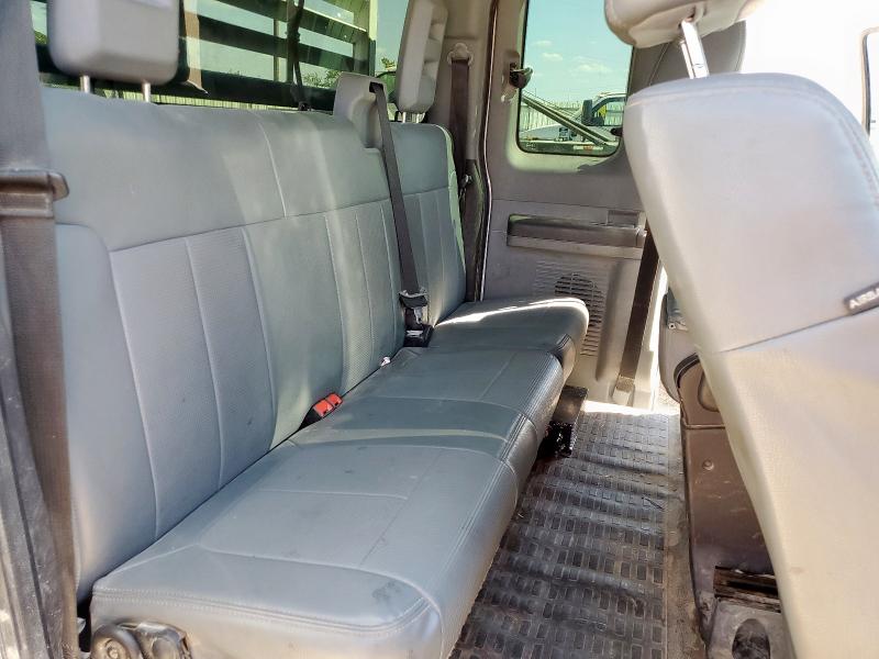 1FT7X2B64GEB39844 - 2016 FORD F250 SUPER DUTY თეთრი ფოტო 10