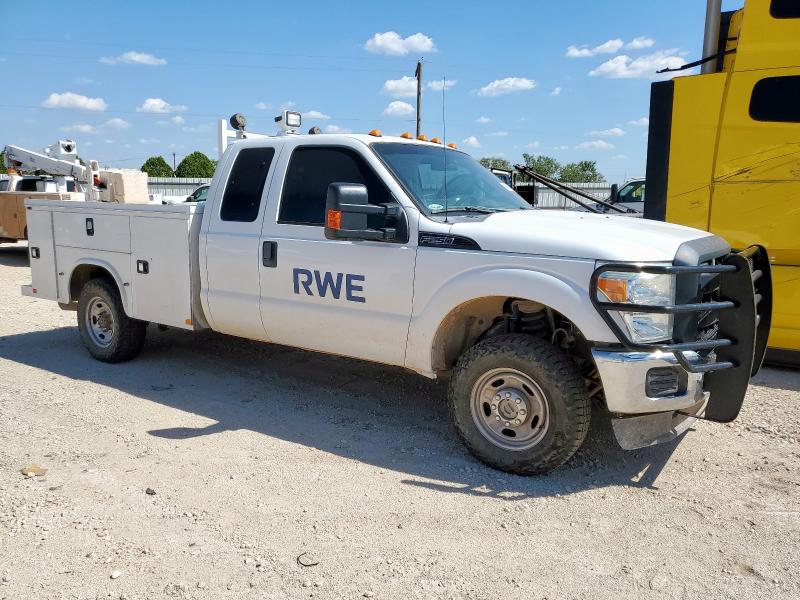 1FT7X2B64GEB39844 - 2016 FORD F250 SUPER DUTY თეთრი ფოტო 4