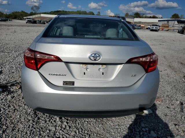 5YFBURHE8JP820352 - 2018 TOYOTA COROLLA L SILVER photo 6