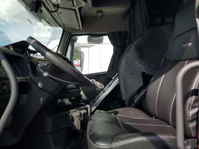 4V4NC9EH7PN610544 - 2023 VOLVO VN VNL Ақ фото 5