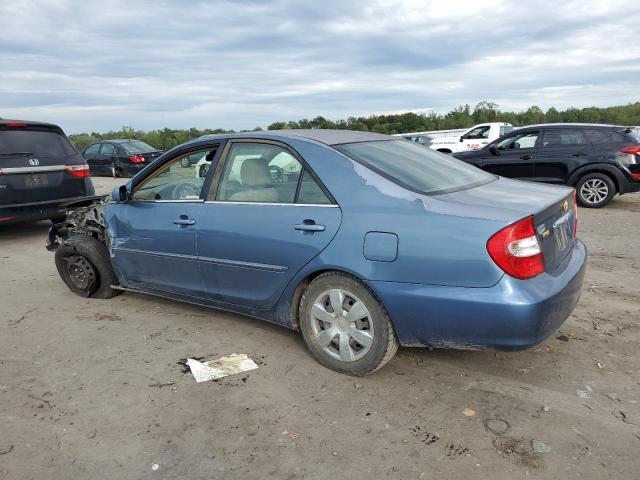 4T1BE30K23U692025 - 2003 TOYOTA CAMRY LE BLUE photo 2