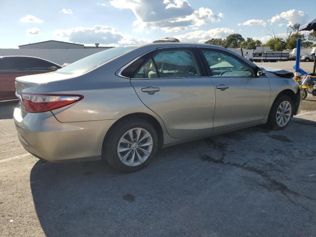 4T4BF1FK5FR460876 - 2015 TOYOTA CAMRY LE GOLD photo 3
