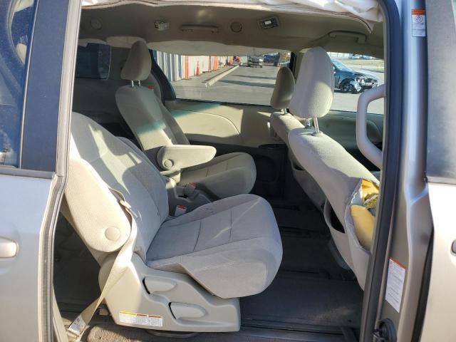 5TDJZ3DC8HS173774 - 2017 TOYOTA SIENNA LE 金色 照片 11