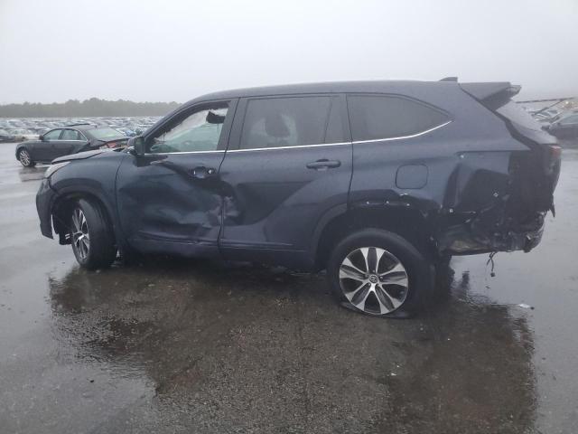 5TDHZRBH7NS583655 - 2022 TOYOTA HIGHLANDER XLE 蓝色 照片 2