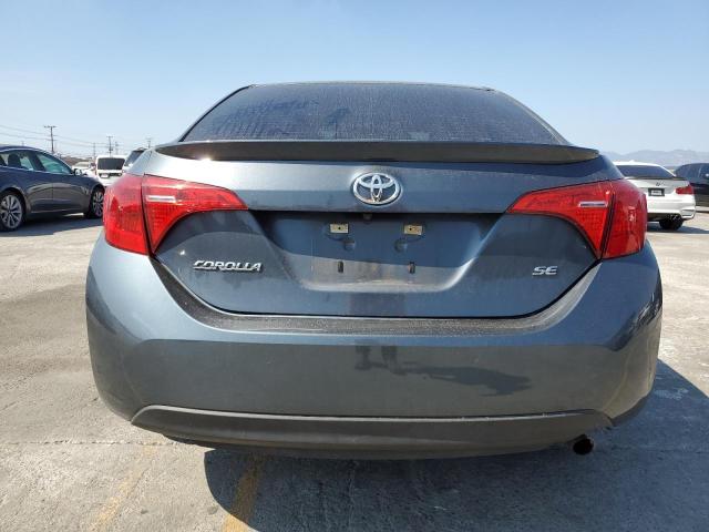 5YFBURHE9JP852792 - 2018 TOYOTA COROLLA L 灰色 照片 6