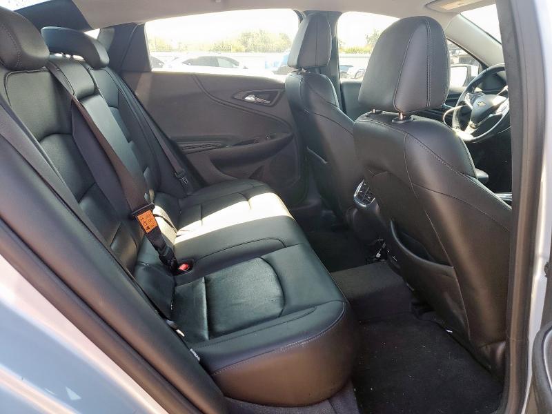 1G1ZD5ST8JF217626 - 2018 CHEVROLET MALIBU LT فضي صورة 10