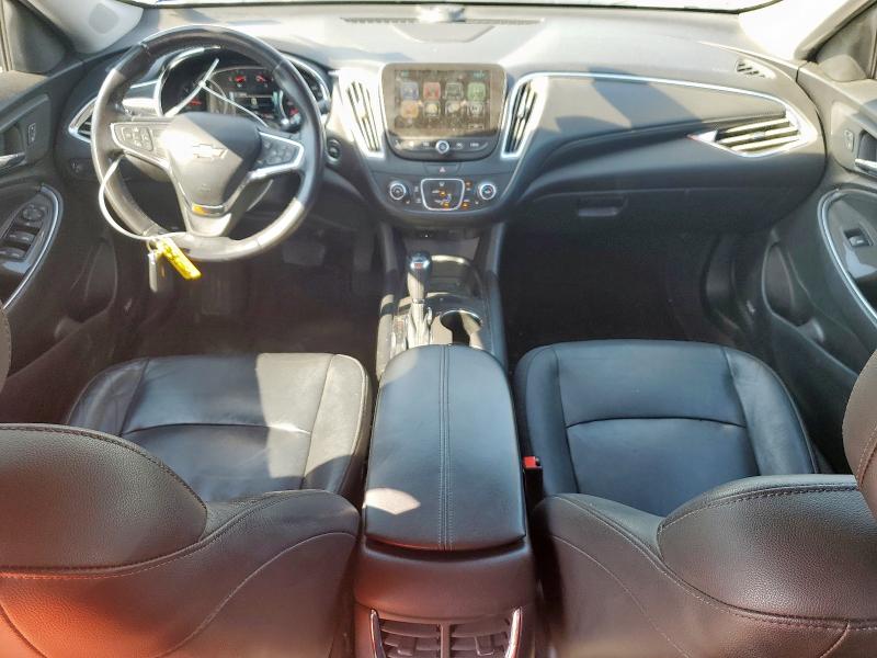 1G1ZD5ST8JF217626 - 2018 CHEVROLET MALIBU LT فضي صورة 8