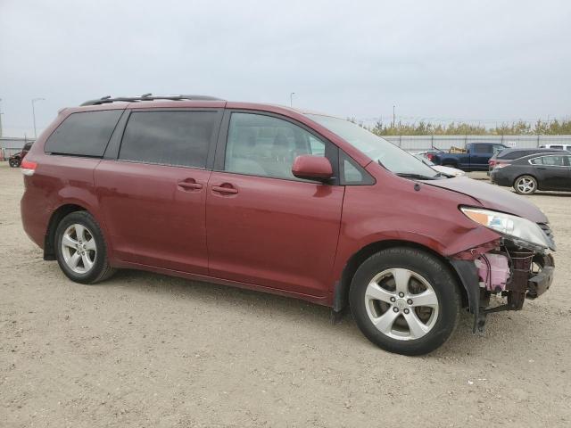 5TDKK3DC2BS017326 - 2011 TOYOTA SIENNA LE 红色 照片 4