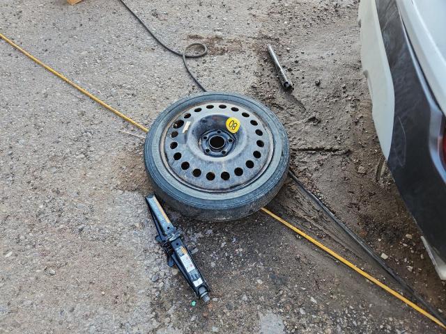 KL4CJASB4JB654126 - 2018 BUICK ENCORE PREFERRED SILVER photo 13