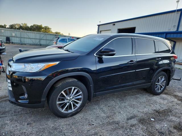 2019 TOYOTA HIGHLANDER SE, 