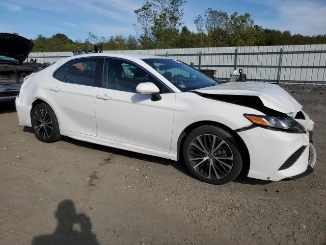 4T1B11HK3JU058708 - 2018 TOYOTA CAMRY L 白色 照片 4