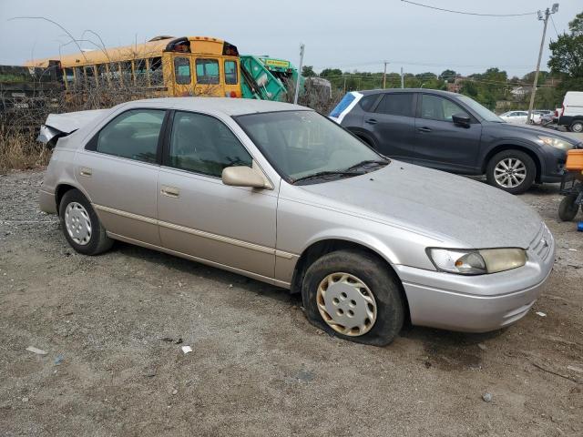 4T1BG28K4XU568451 - 1999 TOYOTA CAMRY CE SILVER photo 4