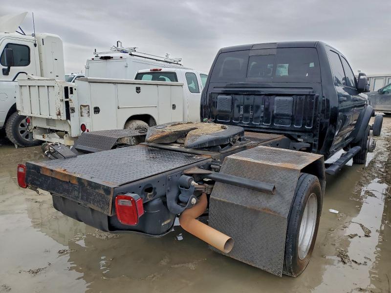 3C7WRMEL1PG507086 - 2023 RAM 5500 勃艮第红 照片 3