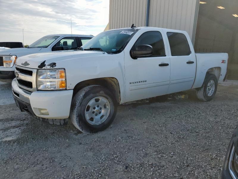 2011 CHEVROLET SILVERADO K1500 LT, 