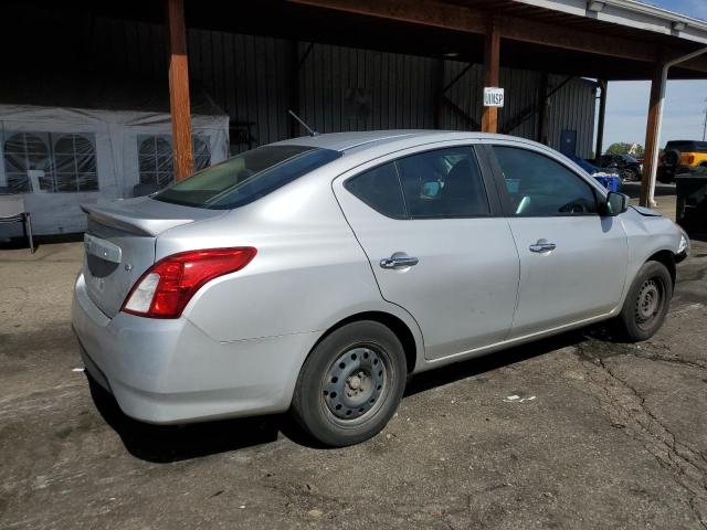 3N1CN7AP6KL869021 - 2019 NISSAN VERSA S Gümüş foto 3
