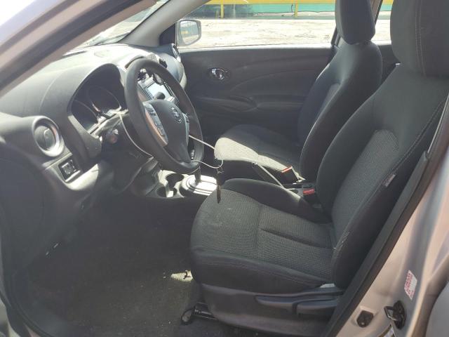 3N1CN7AP6KL869021 - 2019 NISSAN VERSA S Gümüş foto 7