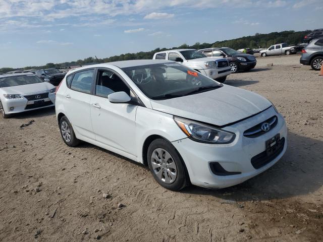 KMHCT5AEXFU230220 - 2015 HYUNDAI ACCENT GS WHITE photo 4