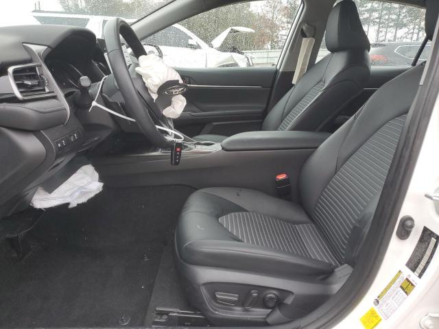 4T1T11AK6PU748170 - 2023 TOYOTA CAMRY SE NIGHT SHADE WHITE photo 7