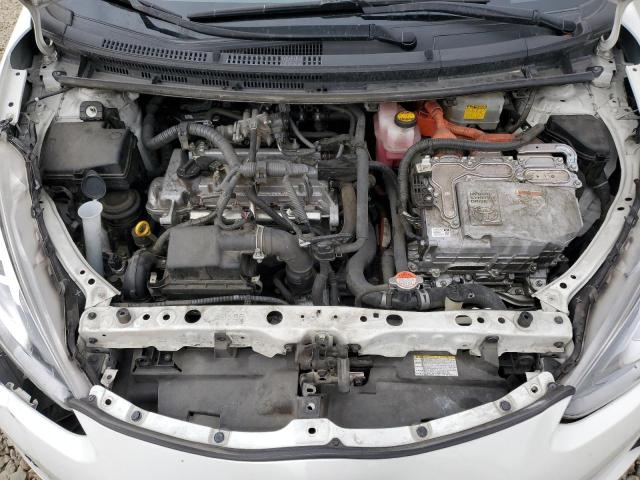 JTDKDTB38G1130019 - 2016 TOYOTA PRIUS C WHITE photo 11