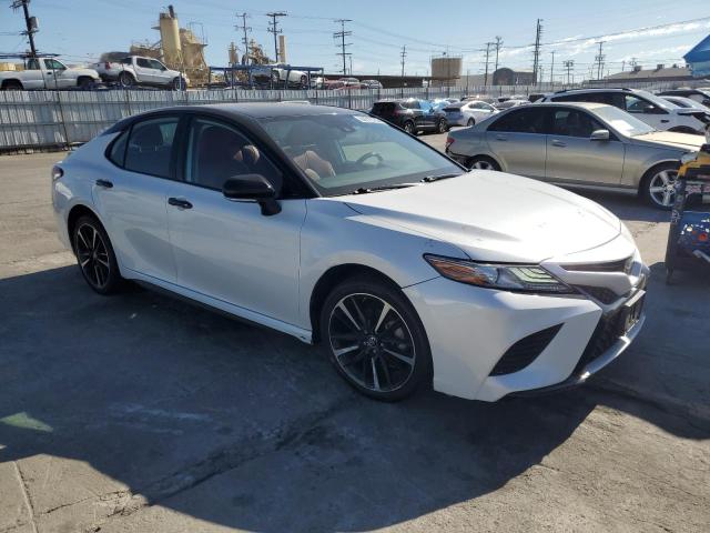 4T1B61HKXKU166553 - 2019 TOYOTA CAMRY XSE 白色 照片 4