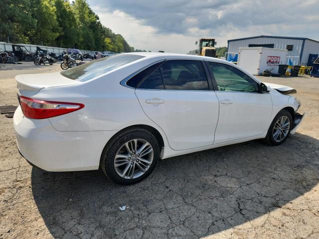 4T1BF1FK9HU379120 - 2017 TOYOTA CAMRY LE 白色 照片 3