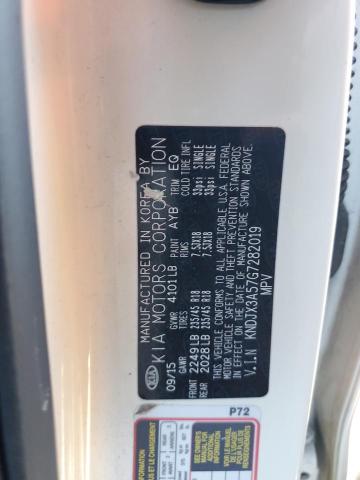 KNDJX3A57G7282019 - 2016 KIA SOUL ! WHITE photo 12