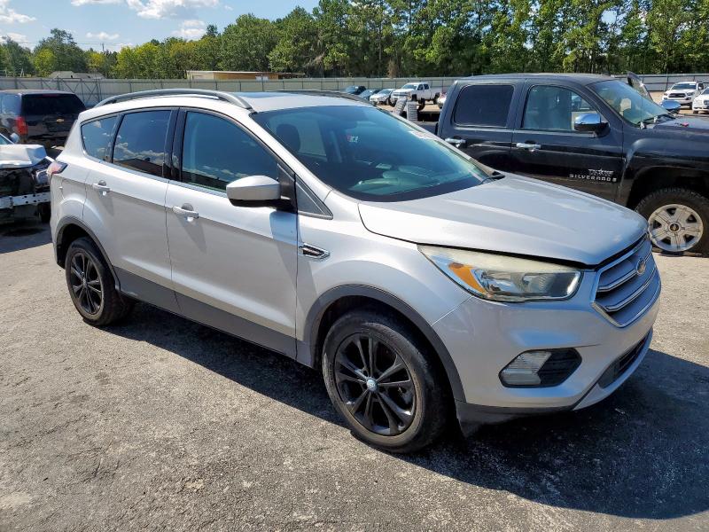 1FMCU9GD0JUA12461 - 2018 FORD ESCAPE SE Argent photo 4