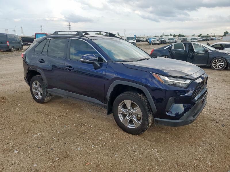 2T3W1RFV9RW302474 - 2024 TOYOTA RAV4 XLE BLUE photo 4