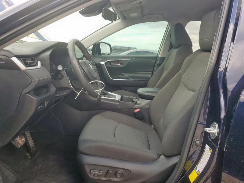 2T3W1RFV9RW302474 - 2024 TOYOTA RAV4 XLE BLUE photo 7