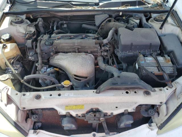 4T1BE32K74U321439 - 2004 TOYT CAMRY LE WHITE photo 11