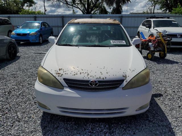 4T1BE32K74U321439 - 2004 TOYT CAMRY LE WHITE photo 5