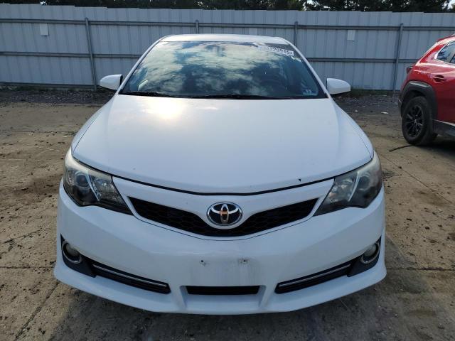 4T1BF1FK4DU657772 - 2013 TOYOTA CAMRY L WHITE photo 5