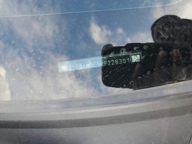 5YFB4MDE5RP228301 - 2024 TOYOTA COROLLA LE GRAY photo 12