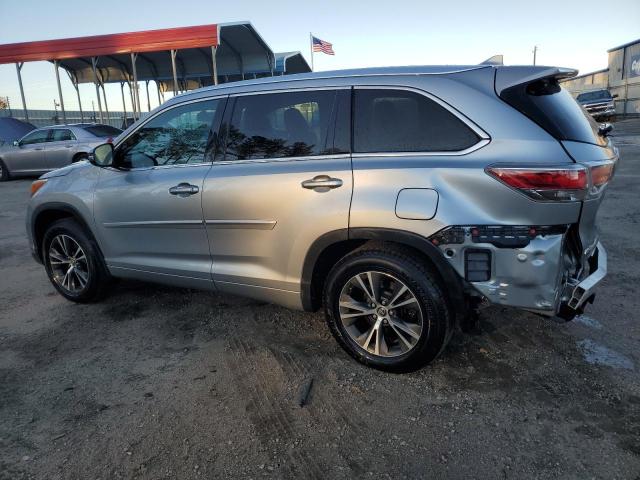 5TDJKRFH8GS500933 - 2016 TOYOTA HIGHLANDER XLE SILVER photo 2