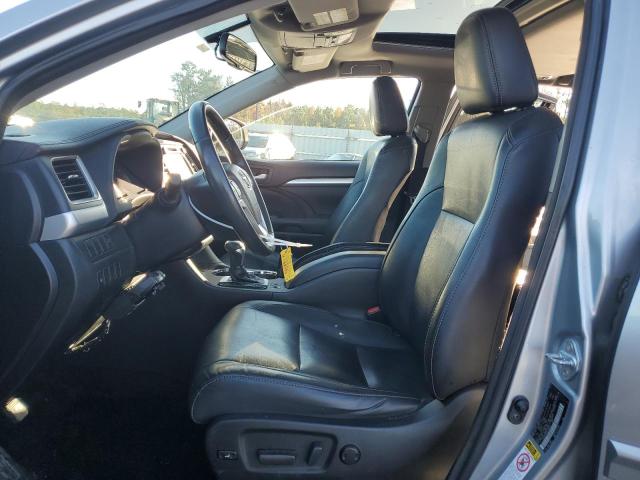 5TDJKRFH8GS500933 - 2016 TOYOTA HIGHLANDER XLE SILVER photo 7