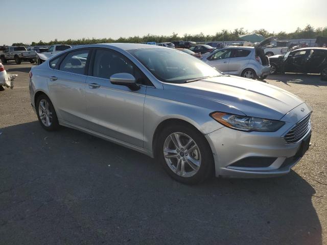 3FA6P0HD2JR241336 - 2018 FORD FUSION SE Gümüş foto 4
