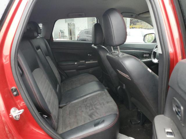 JA4AR3AWXJU018511 - 2018 MITSUBISHI OUTLANDER ES RED photo 11