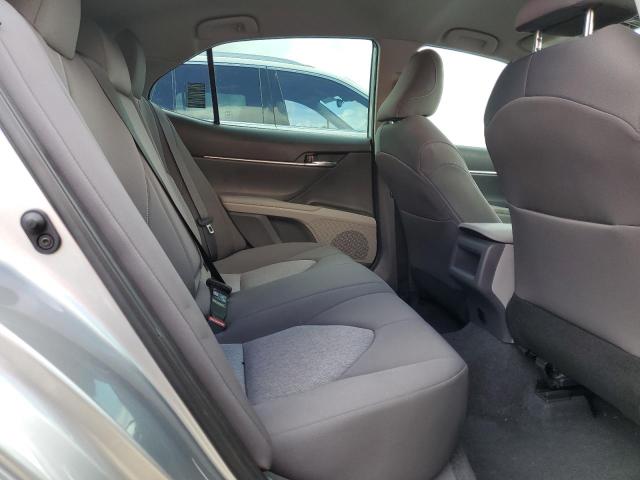 4T1C11AK5PU785436 - 2023 TOYOTA CAMRY LE ვერცხლისფერი ფოტო 10